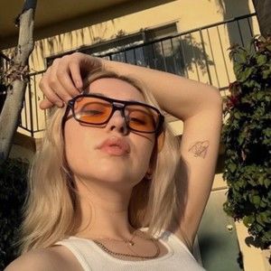 Meet your Posher, Lopez